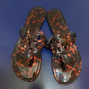 TORY BURCH PANTENT LEATHER TORTISE SHELL